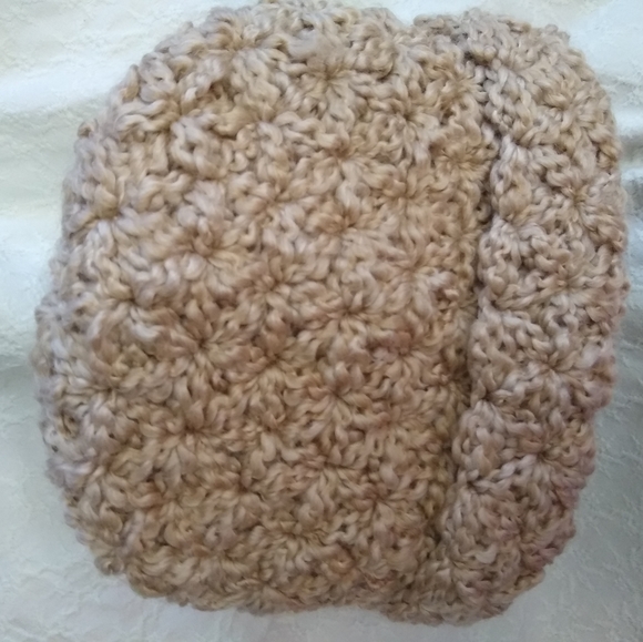 Jasmine stich handmade cozy hat and cowl - Picture 9 of 16